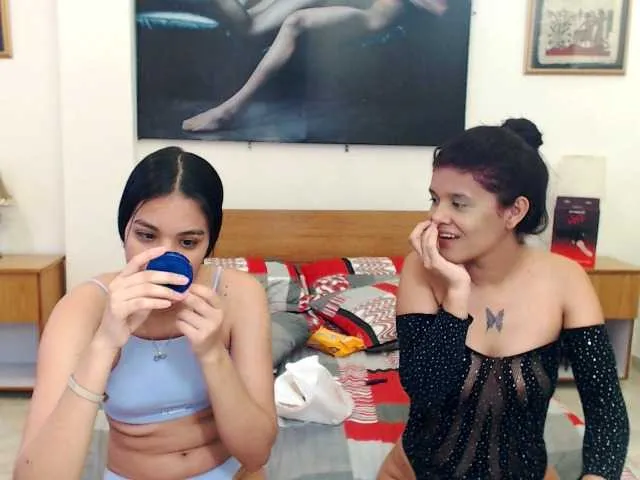 Live sex webcam photo for KendraAndMishel #276211702