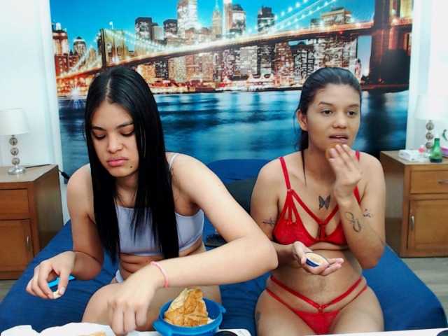 Live sex webcam photo for KendraAndMishel #290394006