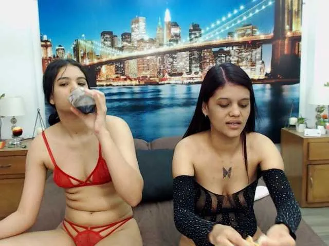 Live sex webcam photo for KendraAndMishel #290647703