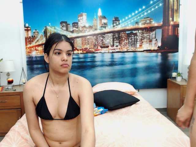 Live sex webcam photo for KendraAndMishel #290669399