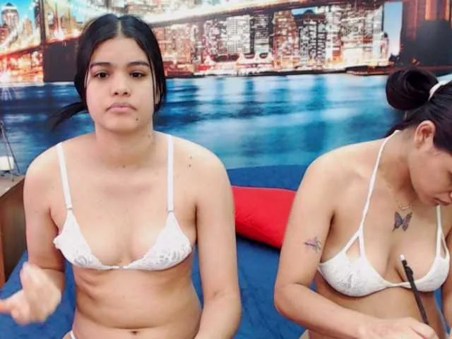 Live sex webcam photo for KendraAndMishel #290951682