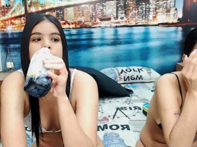 Live sex webcam photo for KendraAndMishel #291044146