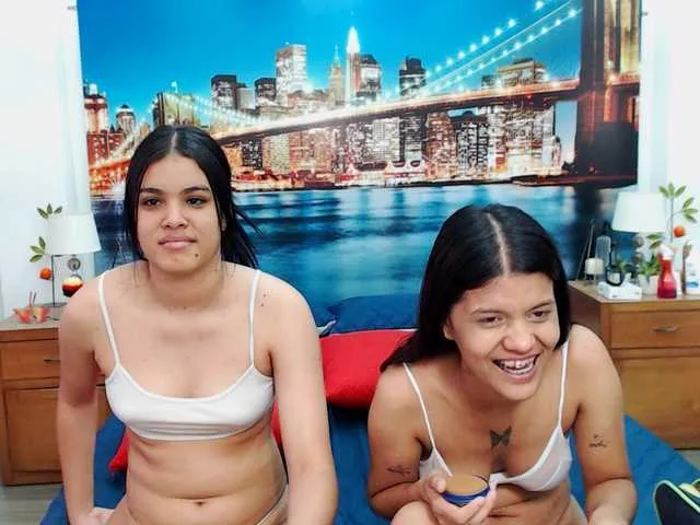 Live sex webcam photo for KendraAndMishel #291199072