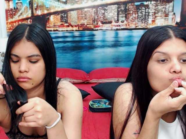 Live sex webcam photo for KendraAndMishel #291384775