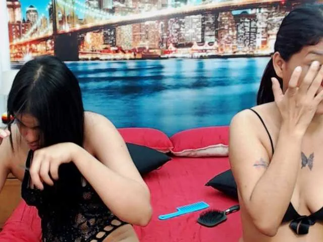 Live sex webcam photo for KendraAndMishel #291446876