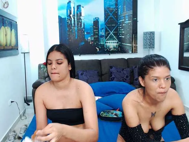 Live sex webcam photo for KendraAndMishel #291948188