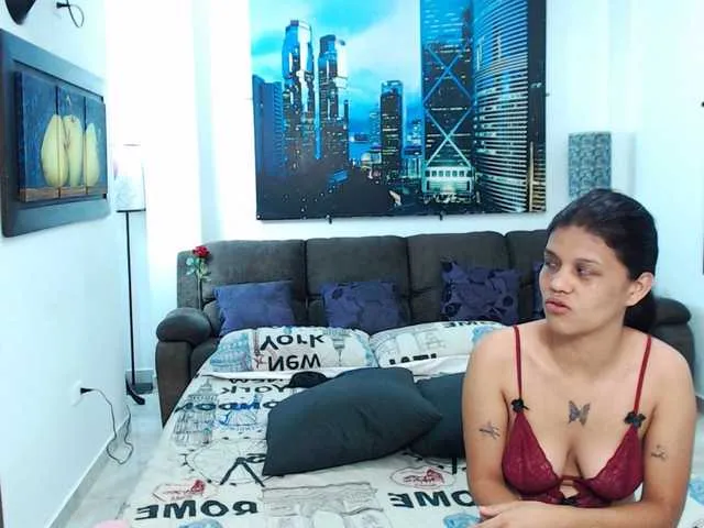 Live sex webcam photo for KendraAndMishel #292314758