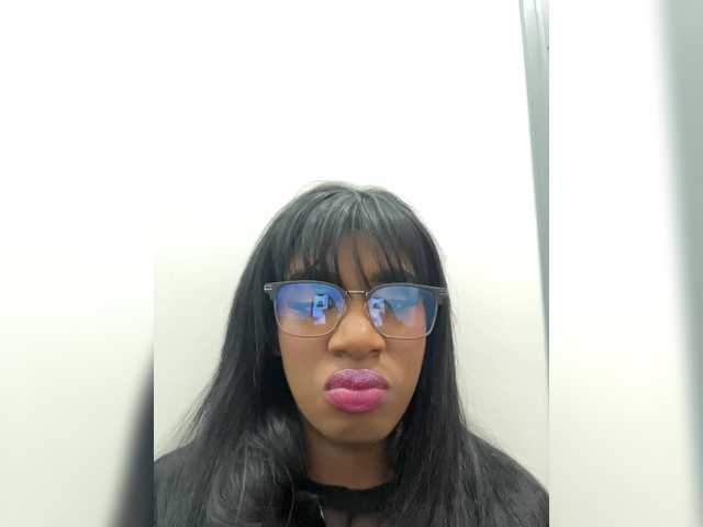 Live sex webcam photo for KendraChavezz1 #291261397