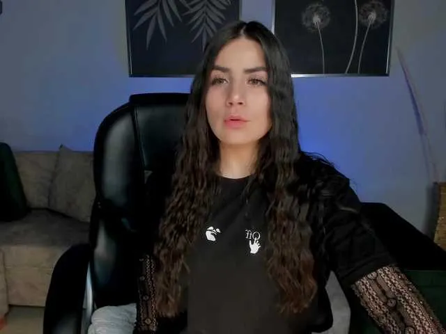 Live sex webcam photo for KendraClark #275540102