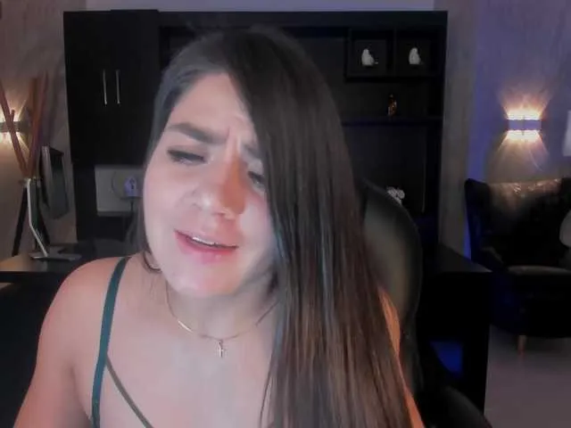 Live sex webcam photo for KendraClark #276396904