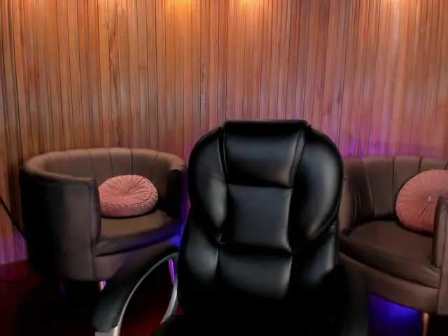 Live sex webcam photo for KendraClark #277254434