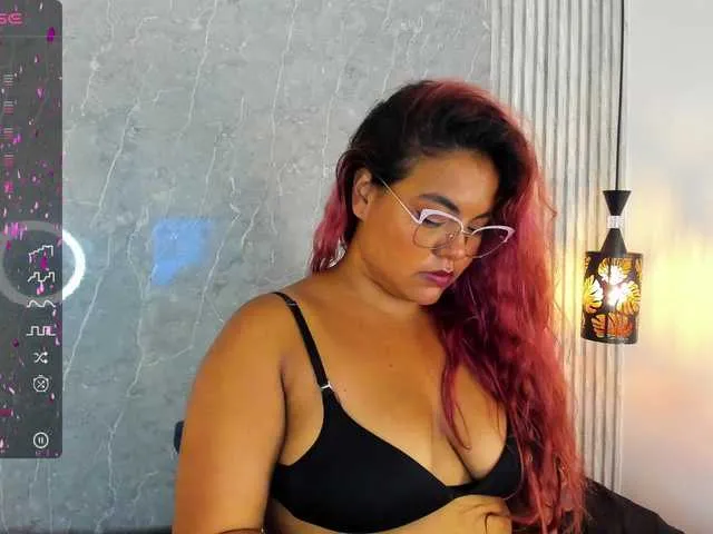 Live sex webcam photo for KendraCurvy #277589617