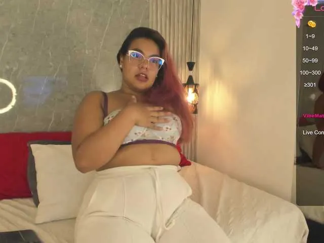 Live sex webcam photo for KendraCurvy #277736037