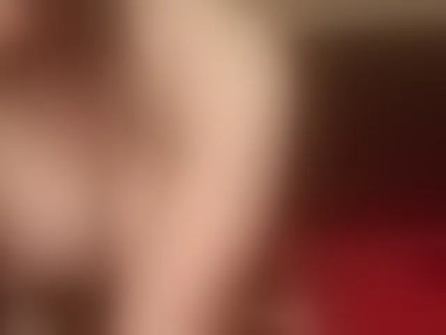 Live sex webcam photo for KendraLux #292552618