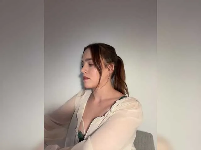 Live sex webcam photo for Kendrali #292176504