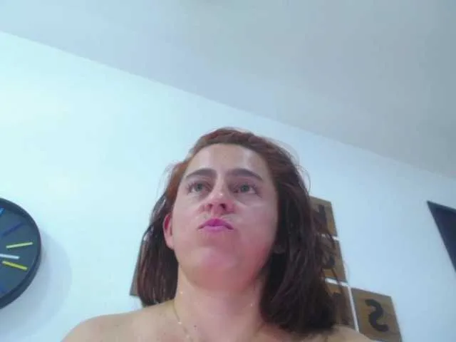 Live sex webcam photo for Kenialove- #277867310