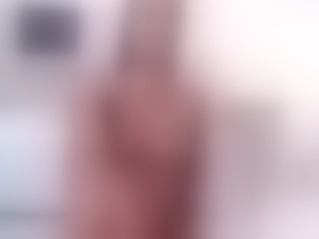 Live sex webcam photo for KenndraRose #293182803