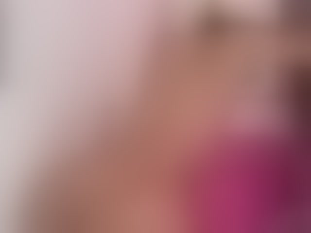 Live sex webcam photo for KenndraRose #294043820