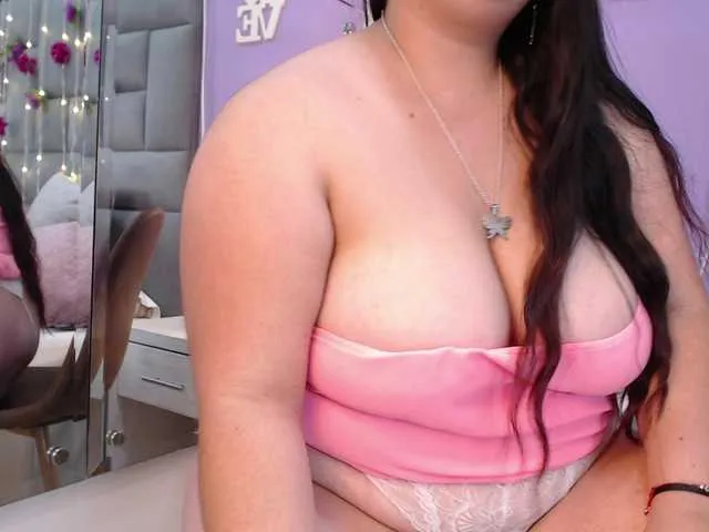 Live sex webcam photo for Kenndraa1 #273383967