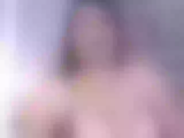 Live sex webcam photo for Kenndraa1 #273844518