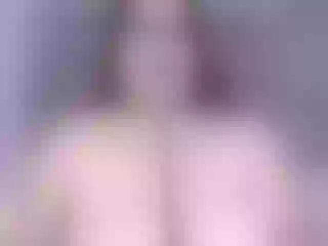 Live sex webcam photo for Kenndraa1 #274595463