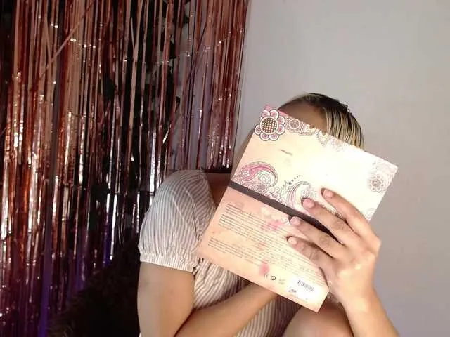 Live sex webcam photo for Kennygrace #276428935