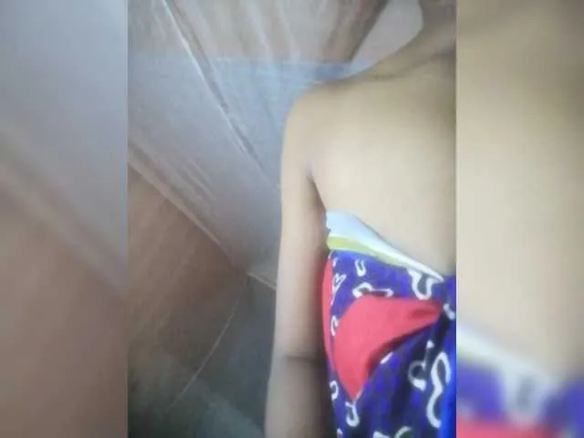 Live sex webcam photo for Kentia1 #276405373