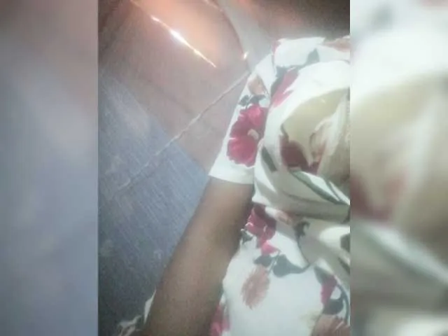 Live sex webcam photo for Kentia1 #276496118