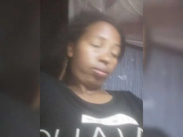 Live sex webcam photo for Kentia1 #276549140