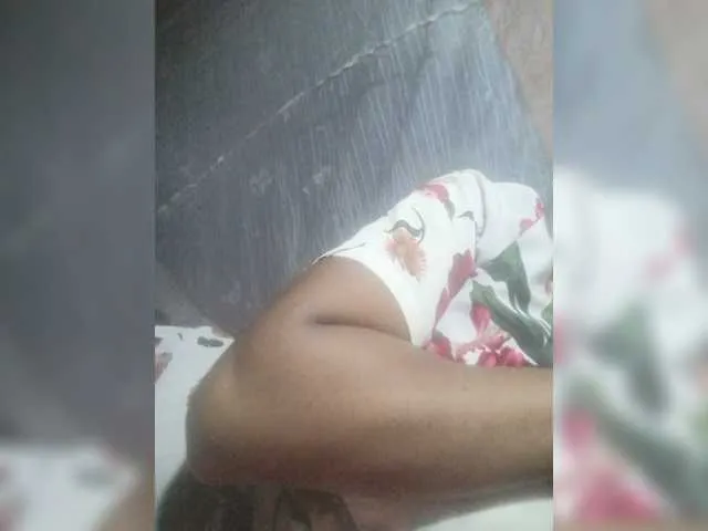 Live sex webcam photo for Kentia1 #276592907