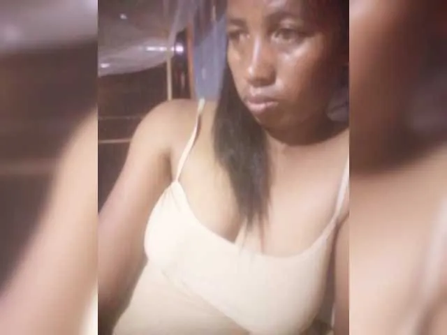 Live sex webcam photo for Kentia1 #276619815