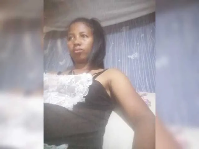 Live sex webcam photo for Kentia1 #276627093