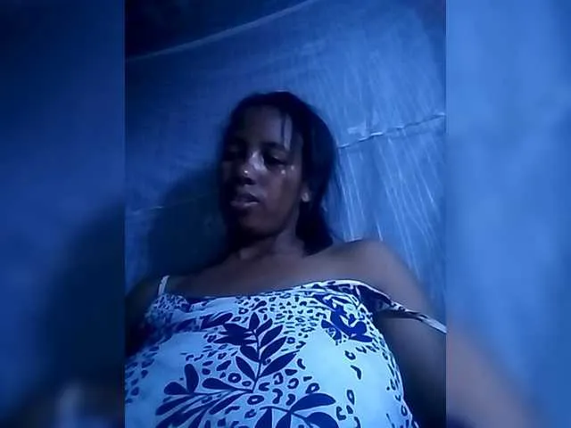 Live sex webcam photo for Kentia1 #276636307