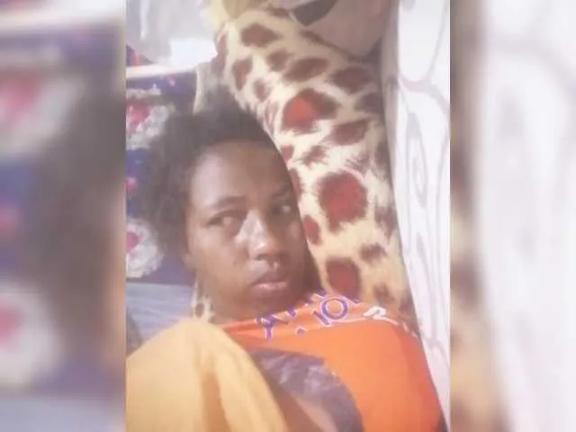 Live sex webcam photo for Kentia1 #276750380