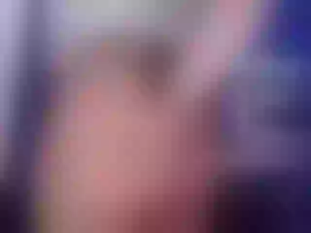 Live sex webcam photo for KenzyStone #277373564