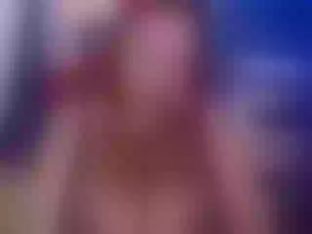 Live sex webcam photo for KenzyStone #277386494