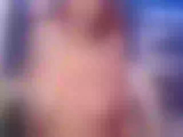 Live sex webcam photo for KenzyStone #277388097