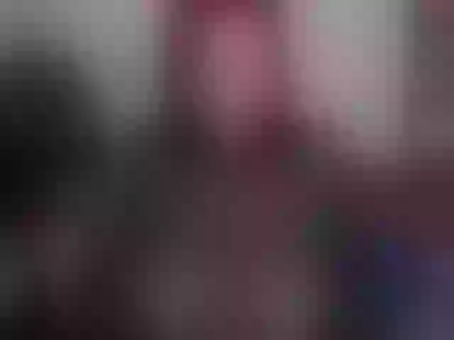 Live sex webcam photo for KenzyStone #277675583