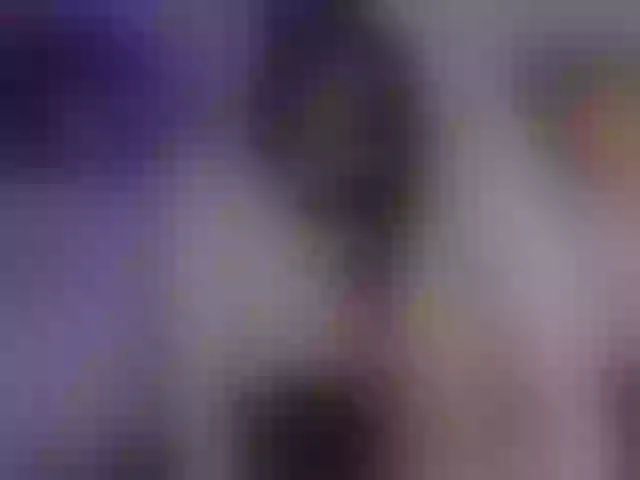 Live sex webcam photo for KerryDi #278063079