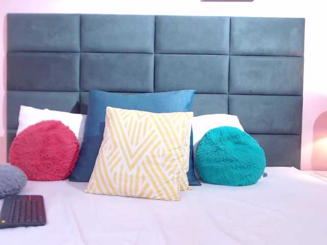 Live sex webcam photo for KerryParisi #275907337