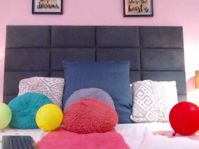 Live sex webcam photo for KerryParisi #276134025