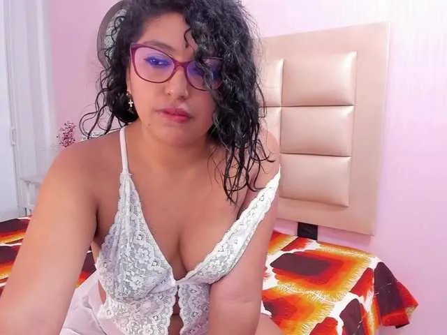 Live sex webcam photo for Kervelinroger #274442097