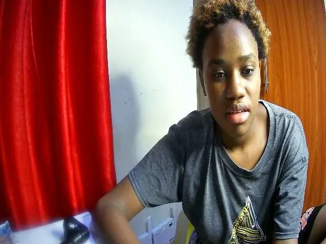 Live sex webcam photo for Keshi69 #277698127