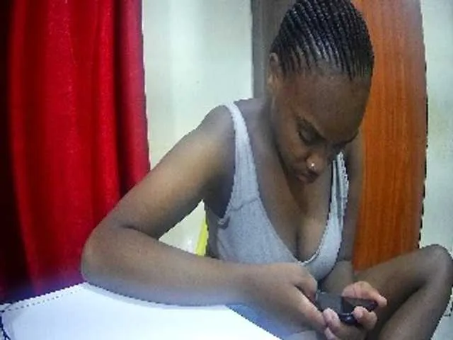 Live sex webcam photo for Keshi69 #277868748