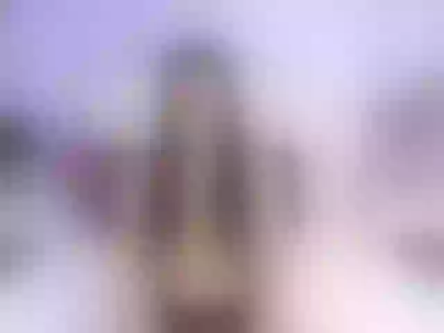 Live sex webcam photo for KessyJoo #277345160