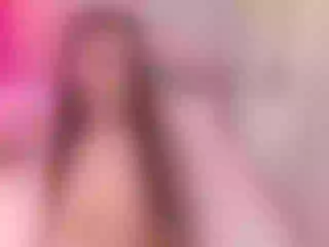 Live sex webcam photo for KessyJoo #290525816