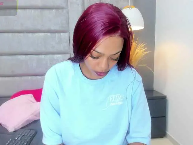 Live sex webcam photo for KetraWesttt #291382463