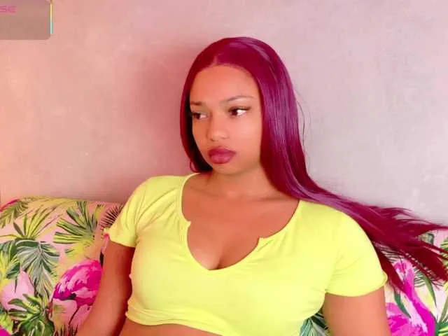 Live sex webcam photo for KetraWesttt #291395335