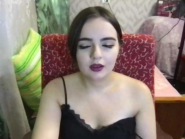 Live sex webcam photo for KetrinW #275744905