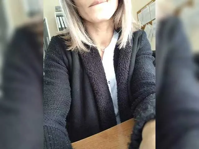 Live sex webcam photo for Kettihoff #288793211